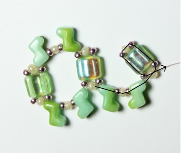 tutorial-muñeca Zorro-Beads-sedoso-cuentas-06