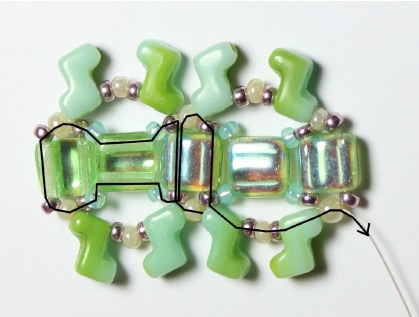 tutorial-muñeca Zorro-Beads-sedoso-cuentas-09