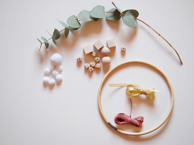 / Tutorial-corona-Navidad-oro-cobre-eucalipto-material