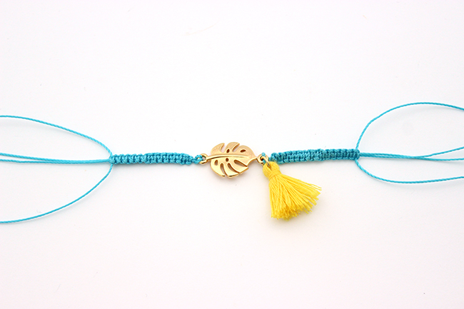 Pulsera de filodendro con nudos de macramé : Paso 4