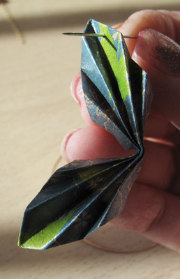 Pendientes Jungle Origami : Paso 10