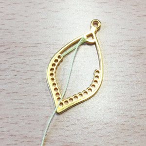 Pendientes Lizbeth de hilo tenso : Paso 14