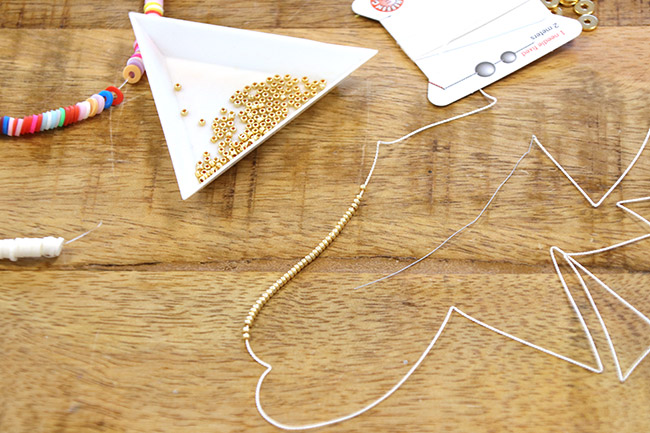 Cuentas de semillas para cable de teléfono heishi