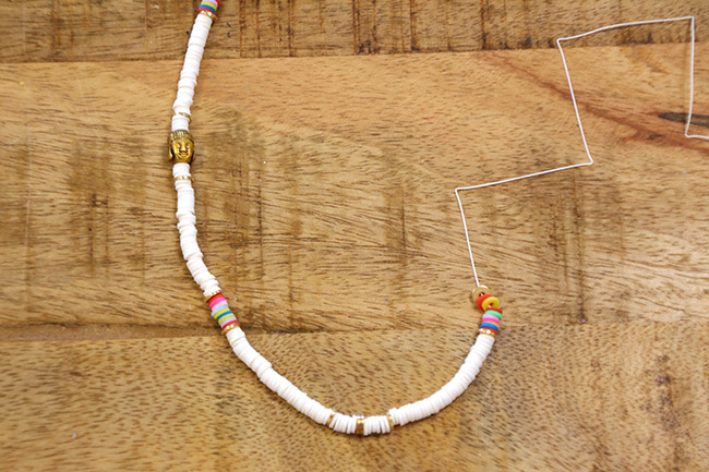 Colocar el cable del teléfono