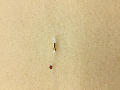 DIY Chic Pendientes en tejido triangular 3D de Miyuki Delicas 11/0 : Paso 21