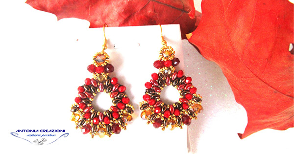 Esquema Pendientes de flores rojas otoñales de bricolaje en tejido de cuentas de vidrio