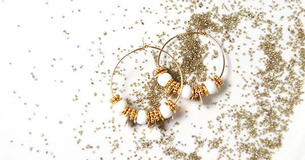 Pendientes de aro redondos perlas de PureCrystal perlas y copas doradas Pendientes de aro redondos perlas de PureCrystal perlas y copas doradas