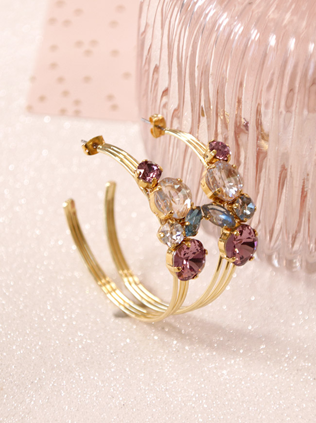 Esquema Pendientes de aro con cristales Swarovski Fijación de resina UV Esquema Pendientes de aro con cristales Swarovski Fijación de resina UV