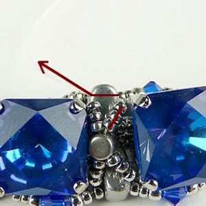 paso 20-pulsera-cristales-PureCrystal-perlas-vidrio-Puca