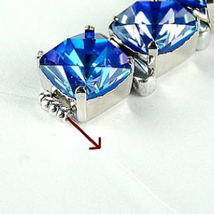 paso 9-pulsera-cristales-PureCrystal-perlas-vidrio-Puca