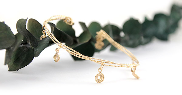 DIY Twisted Twist Bangle en alambre de oro de 12ct lleno DIY Twisted Twist Bangle en alambre de oro de 12ct lleno