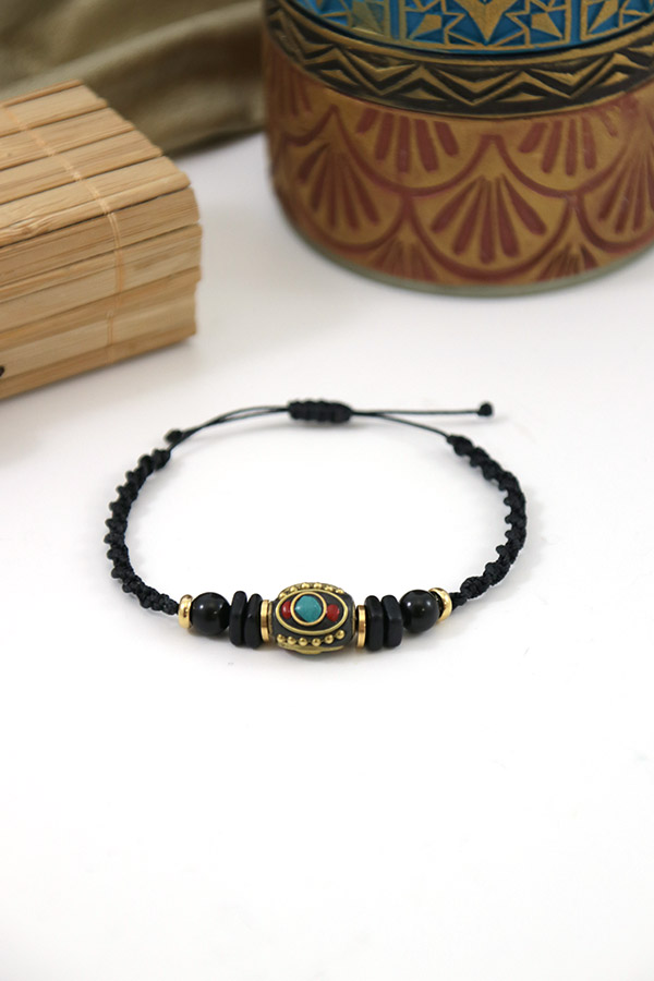 Esquema Pulsera fina de macramé y perlas tibetanas