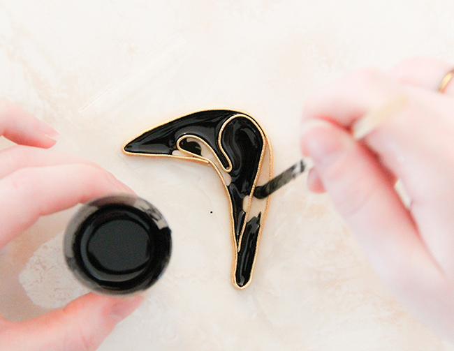 DIY tucán pin resina paso 4 bis pasta resina