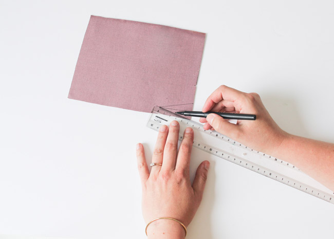 banderines bricolaje brillo de piel sintética de oro rosa un mensaje paso 1 traza jefe