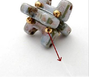 Paso 5 DIY Collar de cuentas de Talia Puca