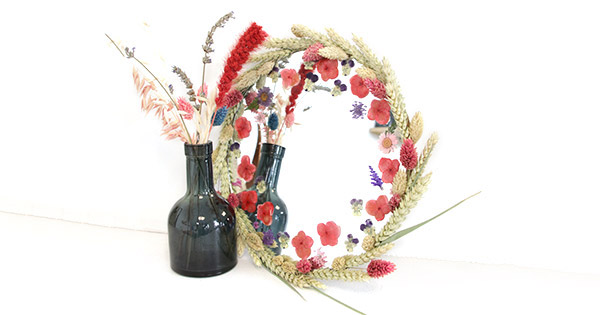 Espejo de bricolaje con flores secas