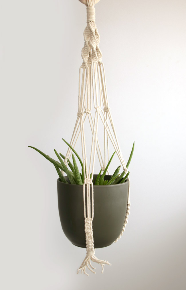 Dije colgante de cuerda de macramé para plantas pinterest