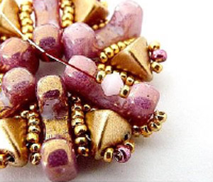 Paso 10 DIY colgante tailandés en cuentas de vidrio de Puca