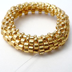 paso 4 - Colgante cabujón Gaia, cuentas de vidrio Piros y Helios de Puca