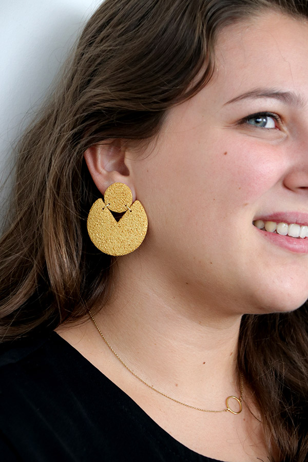 Esquema Pendientes de textura con agujeros y polvo de micas