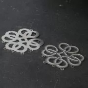 Entrepieza/Candelabro estampa motivo étnico 5 anillas 25 mm rodiado x2