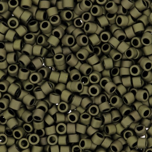Toho Treasures 1,8 mm TO1T617 - Dark Olive Mat