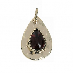 Dije martillado gota con anilla 17 mm Grenat / Chapado de Oro 3 micras