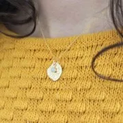 Mini dije redondo con piedra de imitación de amazonita de 7 mm - Dorado en oro fino x1
