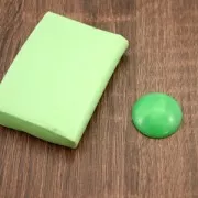 Pasta Cernit translúcida - Verde limón (n.º 605) x 56 g