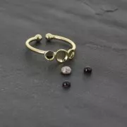 Anillo ajustable 3 engastes para cabuchones fondo plano 3 y 4 mm plateado x1