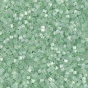 Miyuki Delica 11/0 DB0828-1 - Verde menta, satén de seda, 8 g