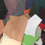 Retales de cuero de alta calidad/colores/texturas diferentes x 400g|raw }}