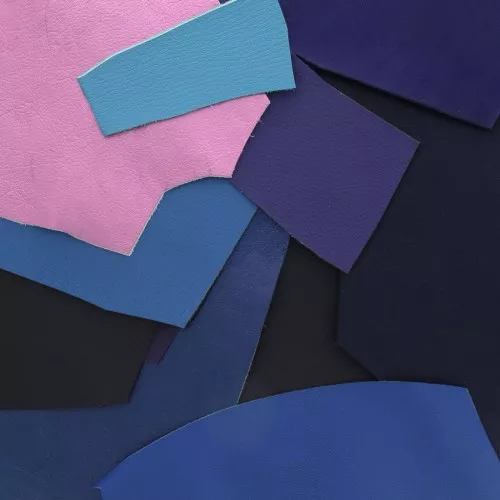 Retales de cuero de alta calidad / texturas diferentes- Azul x 200g