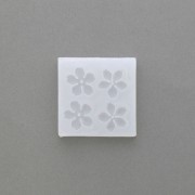 Molde silicono de inclusión en resina 48x48 mm - forma Flor de Cereza x1