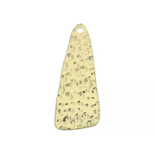 Dije triangular martillado para hacer joyas de fantasía 25x10mm - Dorado x1
