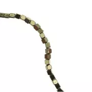 Mini-piedras imitación hematitas cubos 1.5 mm Golden x40 cm