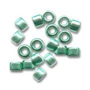 Toho Treasures 1,8 mm TO1T561 - Galvanized Green Teal x8g|raw }}