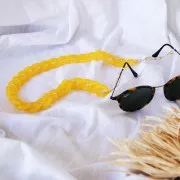 Cadena de plástico brillante eslabones ovalados retorcidos 29x21 mm - Negro Marbré x50 cm