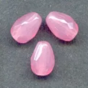 Cuentas en forma de pera facetadas de 7x5 mm - Milky Pink x25