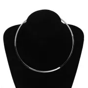 Torque gargantilla rígido collar plano 14.2 cm de Acero inox x1