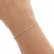 Cadena eslabón forçat lapidada 1.7mm de latón y resina epoxi - Dorado / Azul x 1m