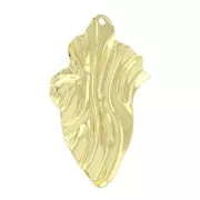 Colgante irregular efecto arrugado de latón 45x25 mm - Dorado x1
