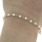 Cadena eslabón con cuentas nácar 4mm Blanco - Dorado con oro fino x1m