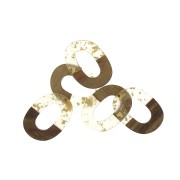 Colgante ovalado 47x34.5 mm de resina imitación de madera con fragmentos dorados