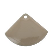 Dijes abanico de latón y resina epoxi 15x20 mm Topo x4|raw }}