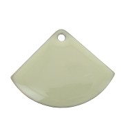 Dijes abanico de latón y resina epoxi 15x20 mm Crema x4|raw }}