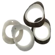 Colgantes ovalados irregulares calados de Tagua 24x22 mm - Marfil x4