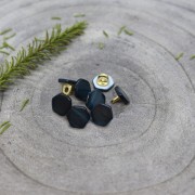 Botón de pie de metal y nácar teñida - Atelier Brunette Quartz 10mm Forest x1