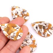 Colgante gota 31x22 mm - De Concha De Tortuga- Ocre - Blanco x1