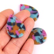 Colgante gota 31x22 mm - De Concha De Tortuga- Fuchsia - Azul- Camel x1